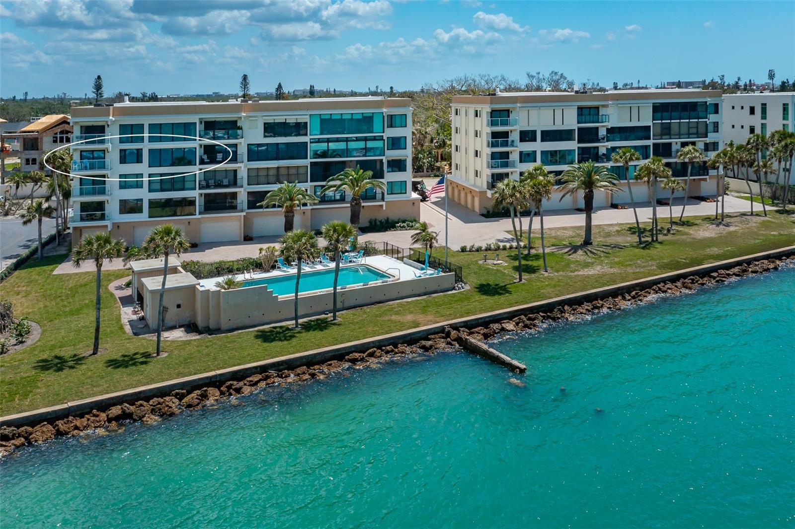 WINDWARD PASSAGE - Residential