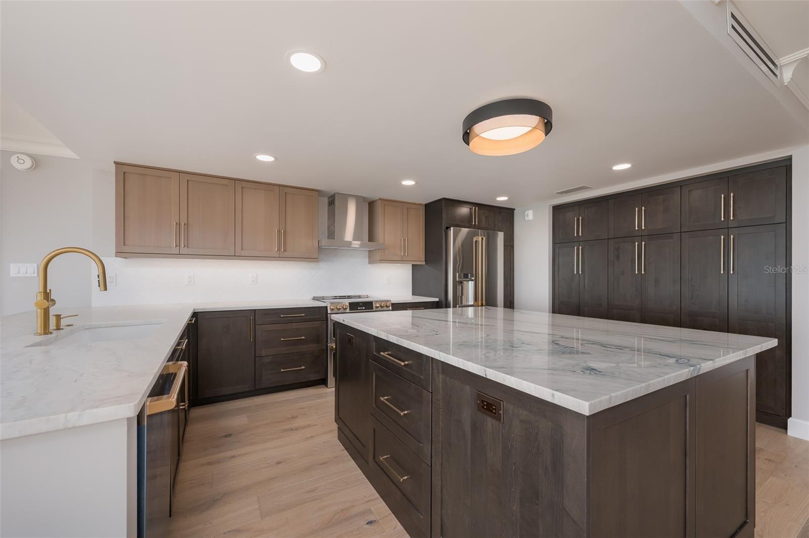 WINDWARD PASSAGE - Residential