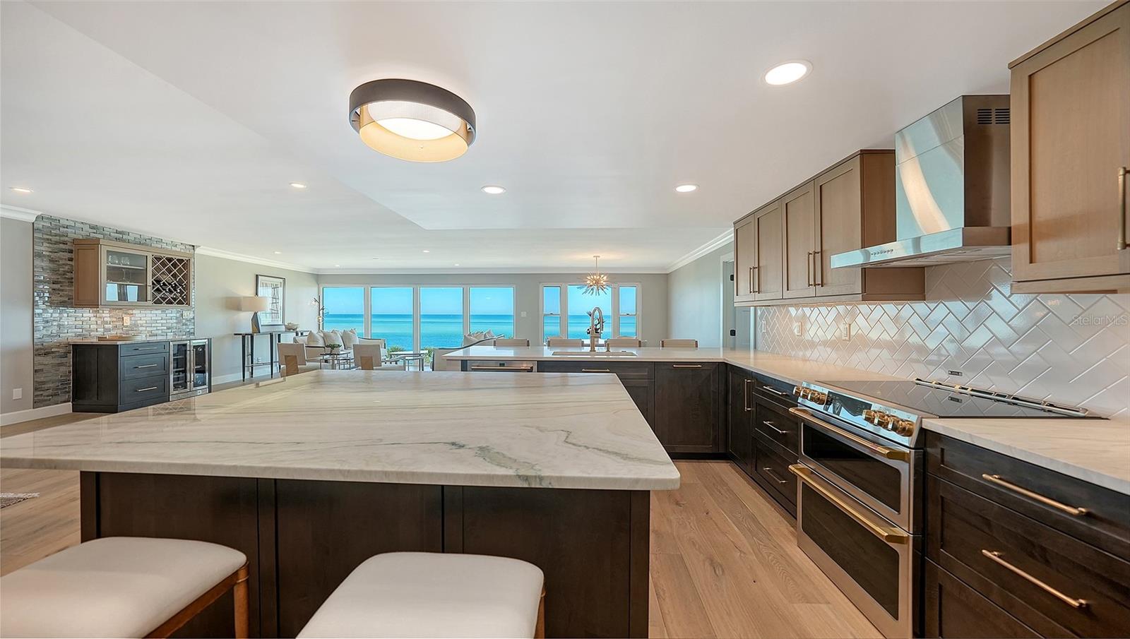 WINDWARD PASSAGE - Residential