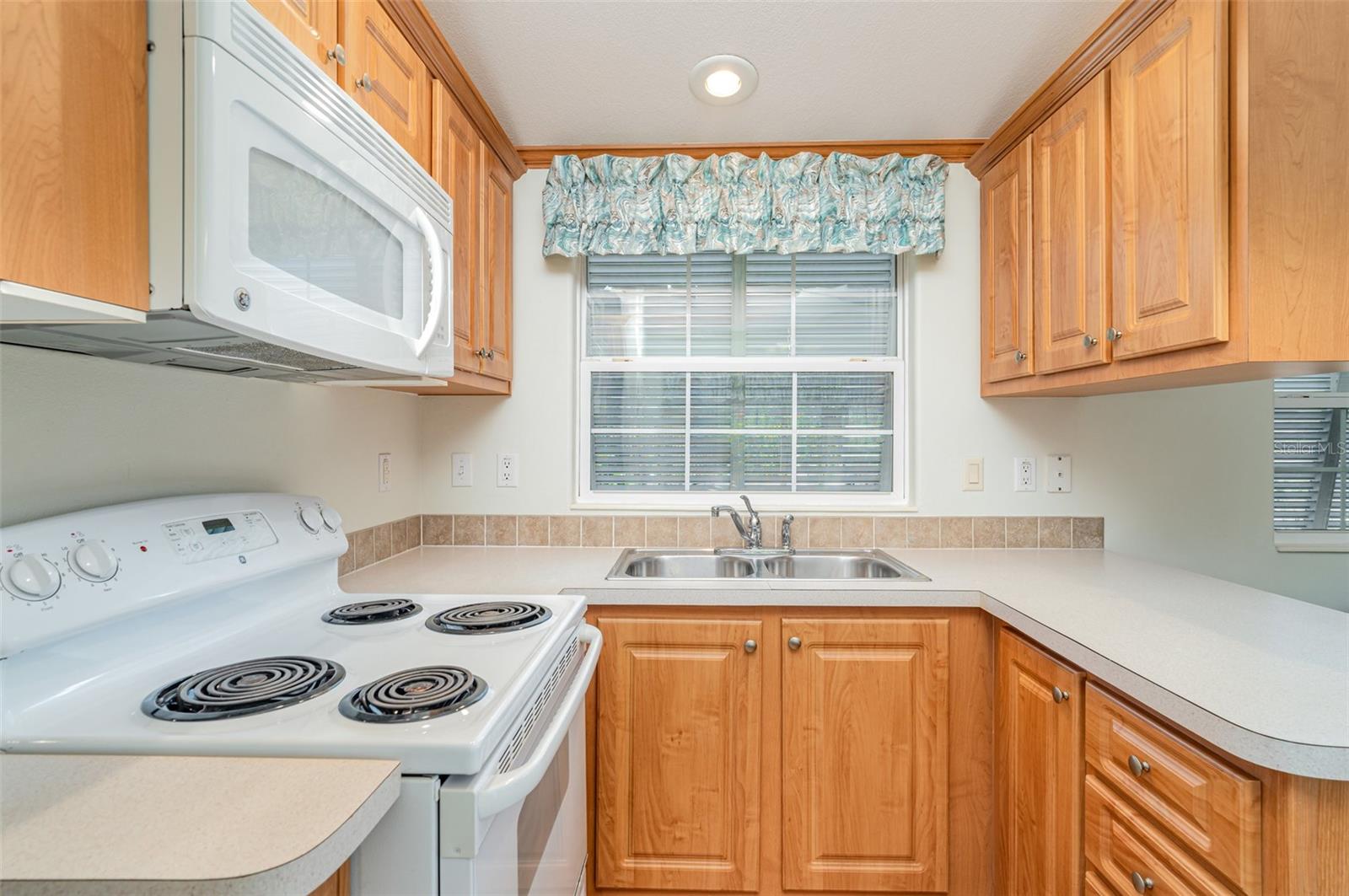 WATERS EDGE COOPERATIVE - Residential