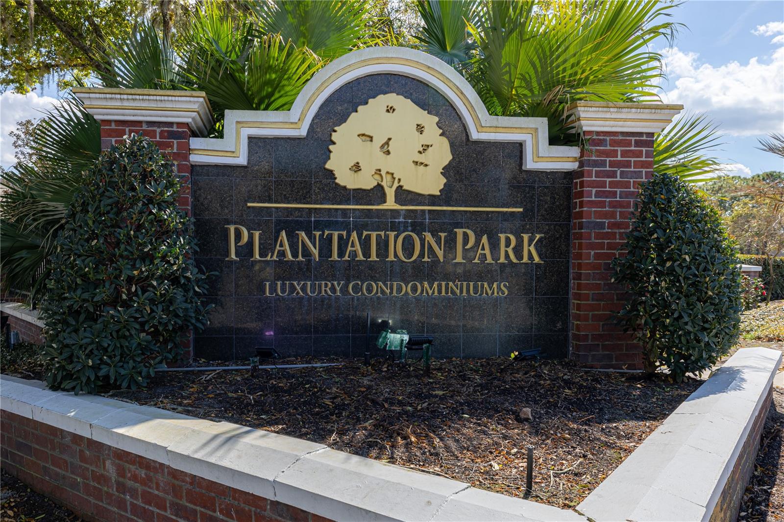 PLANTATION PARK PRIVATE RESIDENCE - Residential