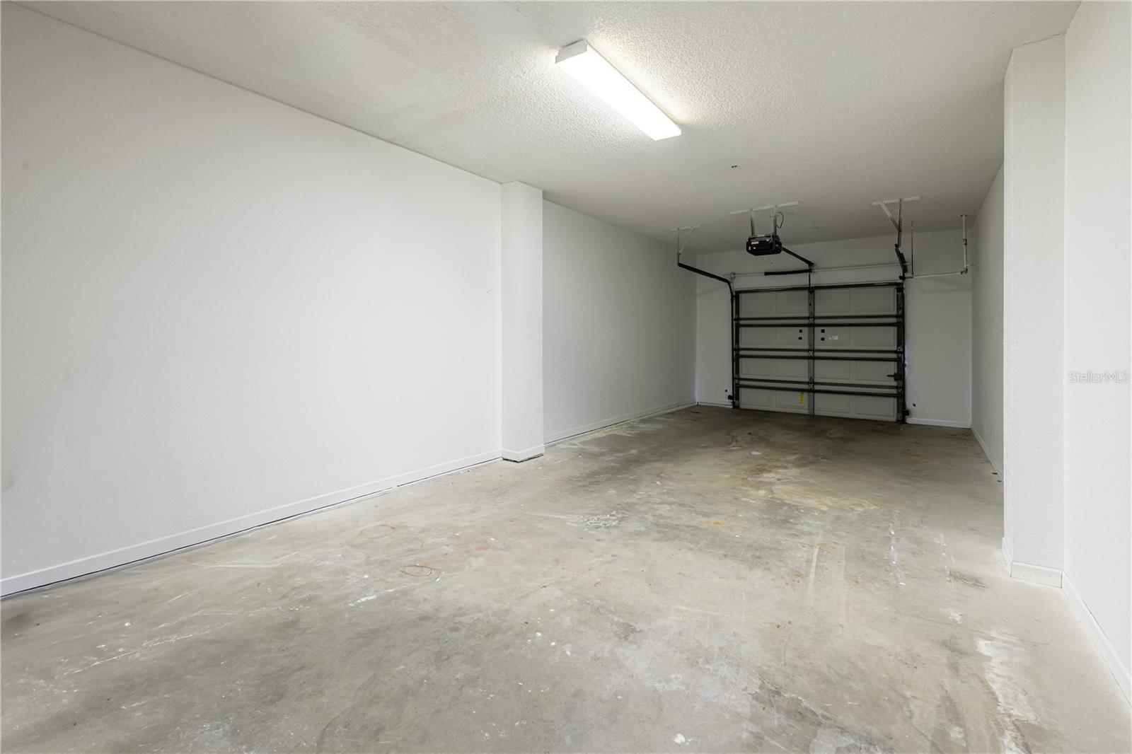 PLANTATION PARK PRIVATE RESIDENCE - Residential