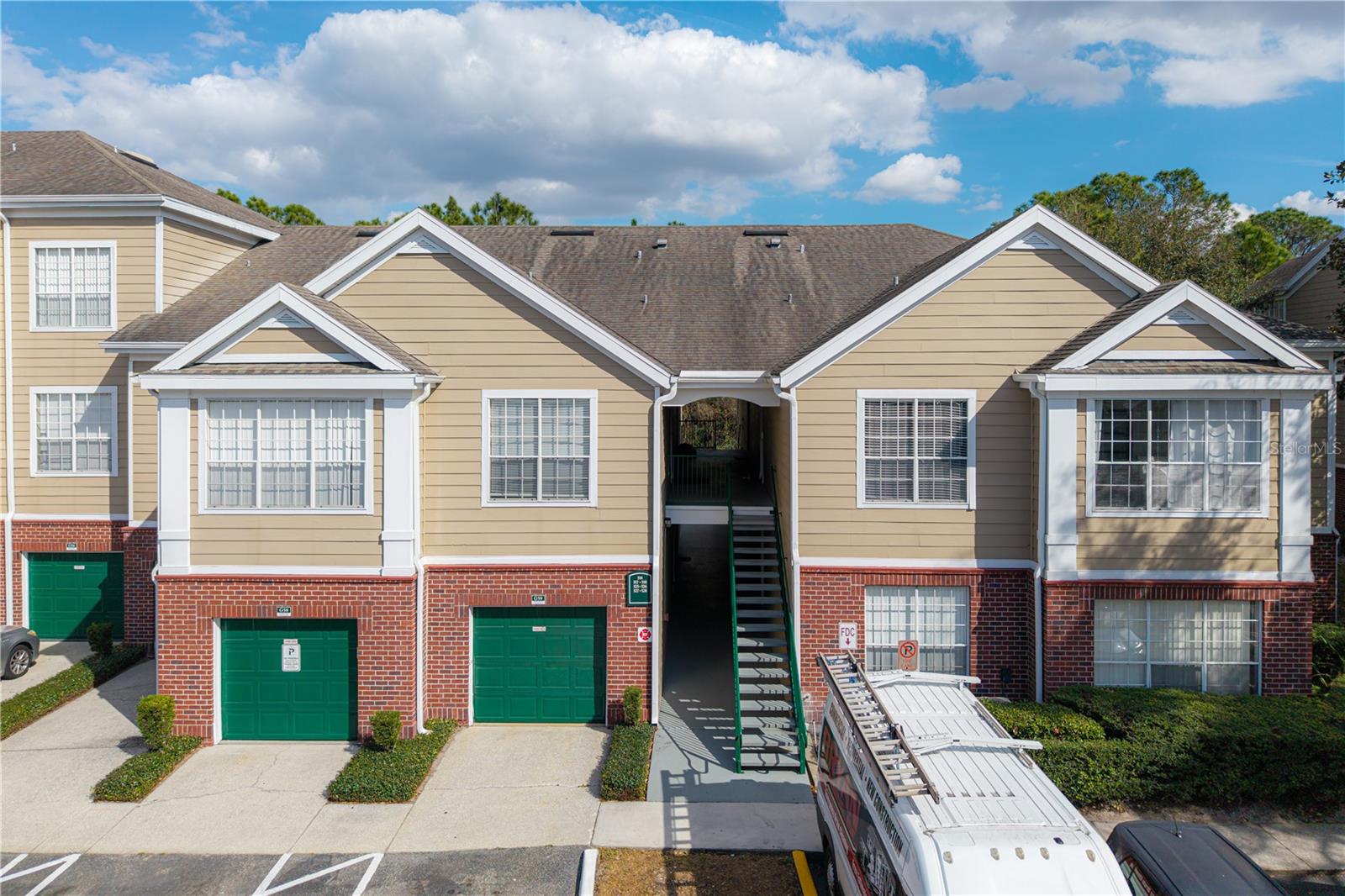 PLANTATION PARK PRIVATE RESIDENCE - Residential