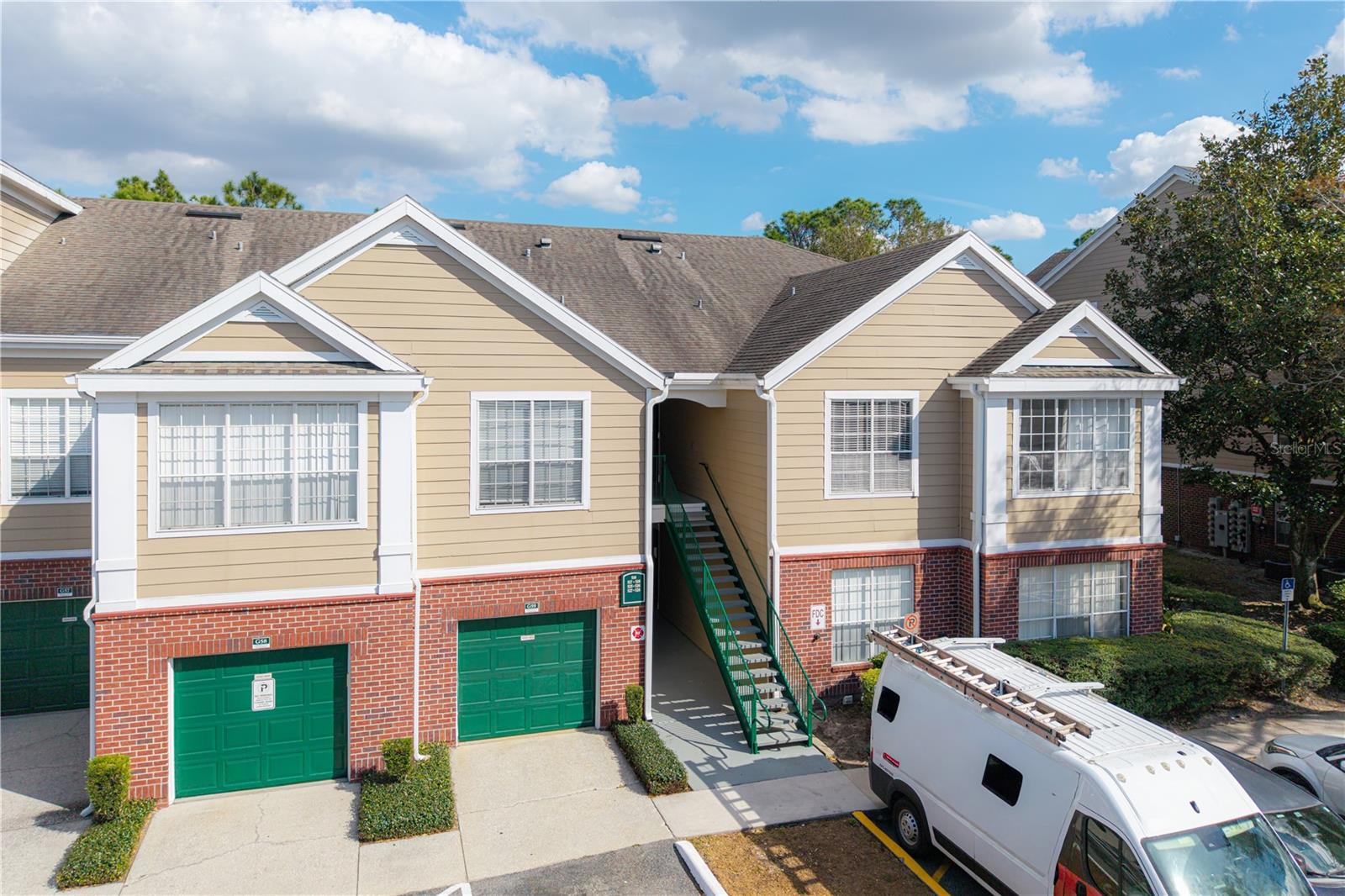 PLANTATION PARK PRIVATE RESIDENCE - Residential