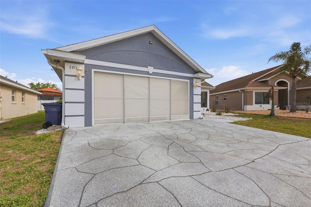 Photo of 1014 Challenger Avenue, Davenport, FL 33897 (MLS # O6396012)