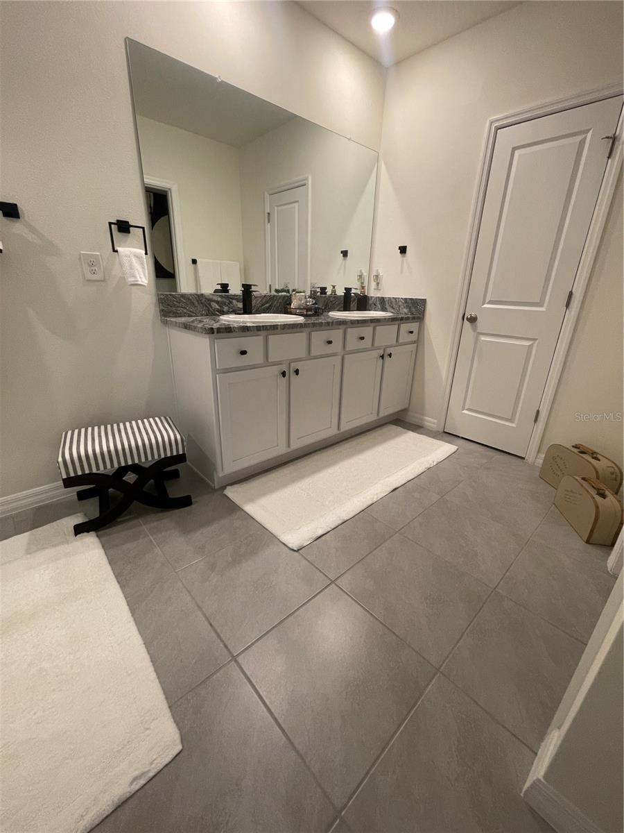 ASHBERRY VILLAGE PH 2A - Residential Lease