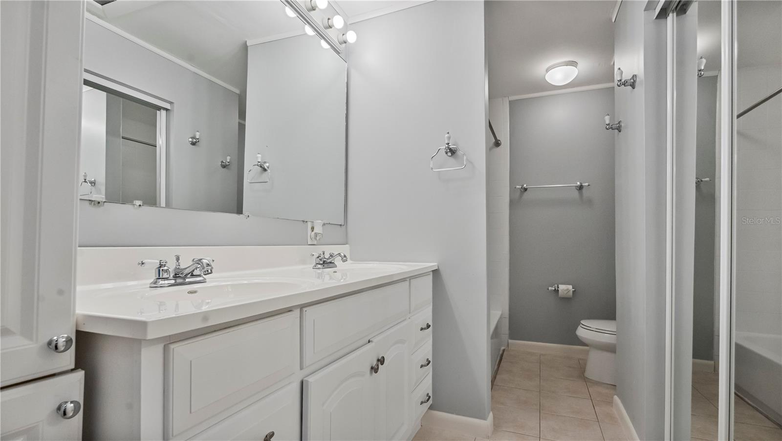 CARROLLWOOD PINES - Residential