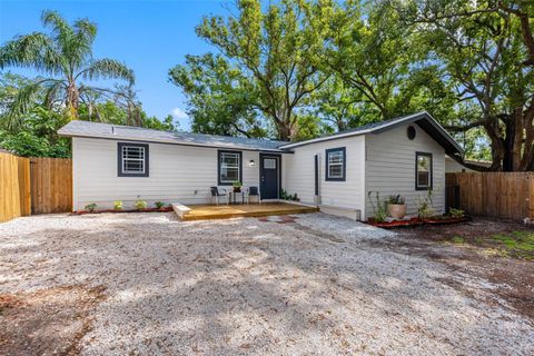 Photo of 1208 E Chilkoot Avenue, Tampa, FL 33612 (MLS # TB8507145)