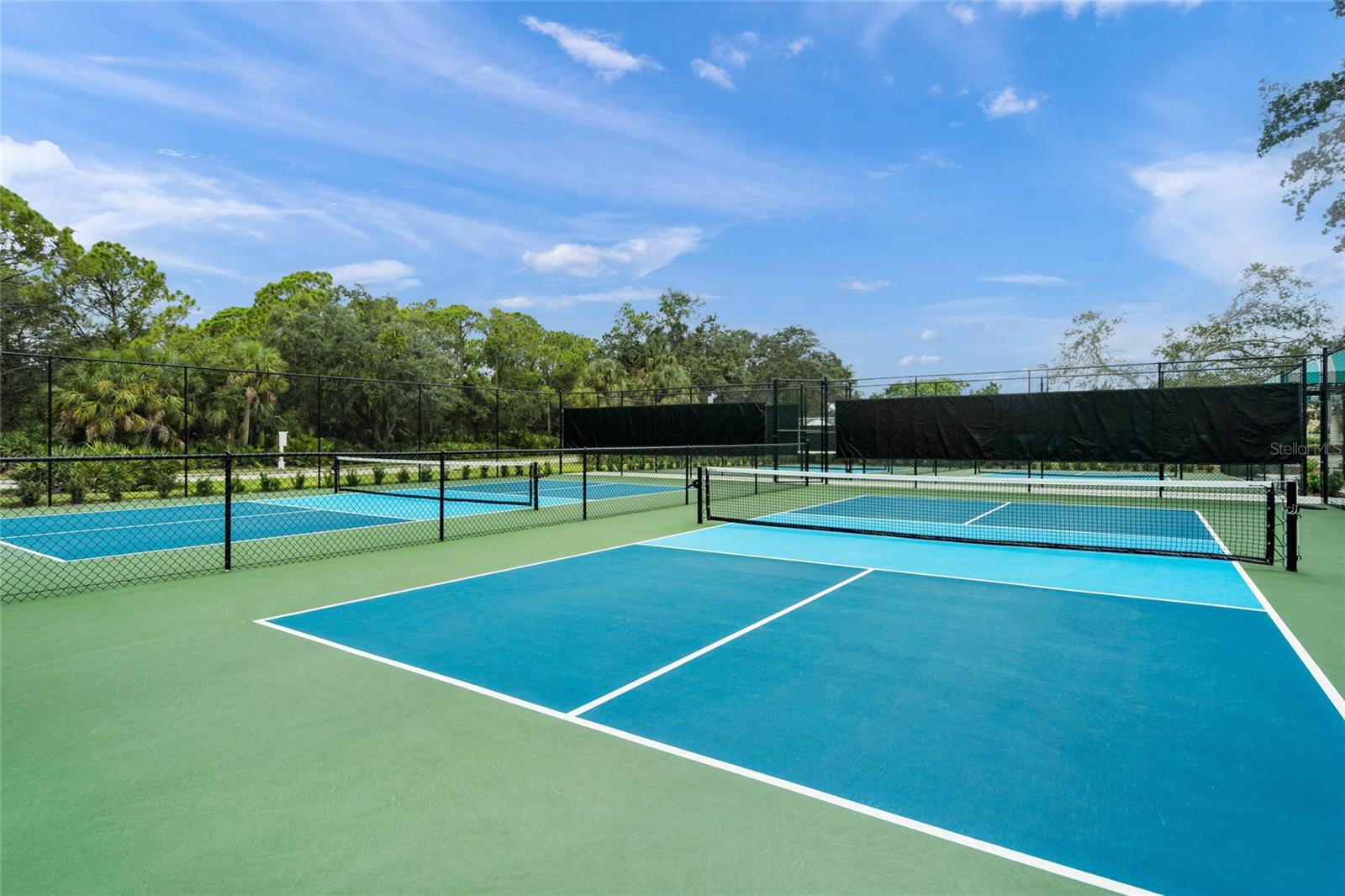 ST JAMES PARK - Residential