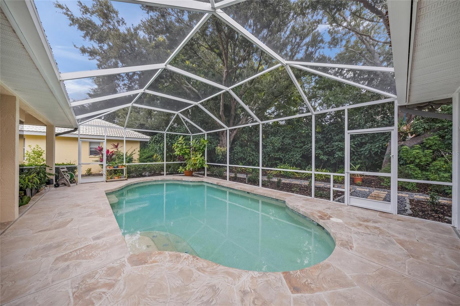 ST JAMES PARK - Residential