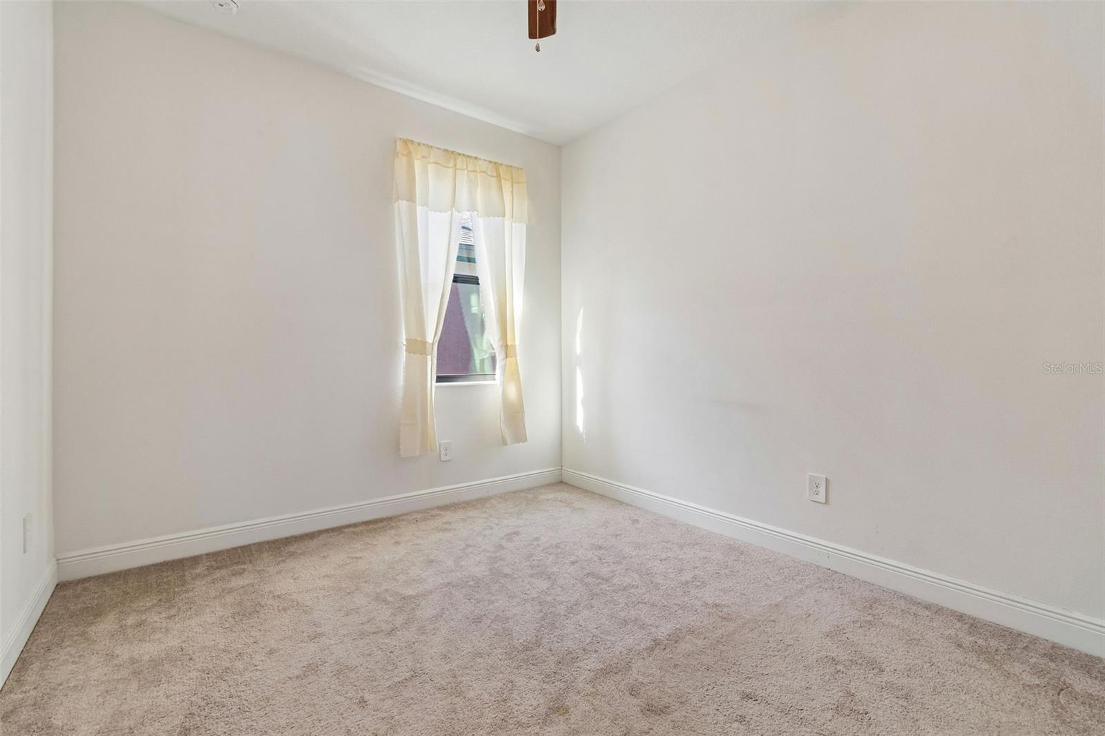 FLORABLU ESTATES - Residential