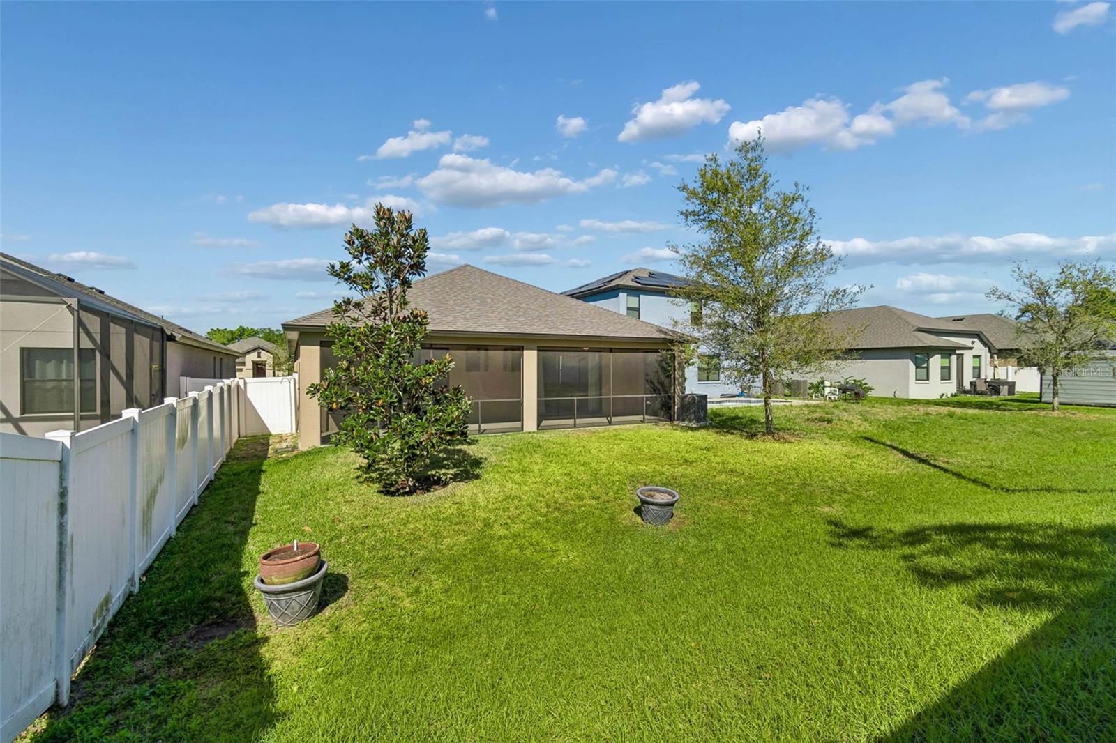 FLORABLU ESTATES - Residential