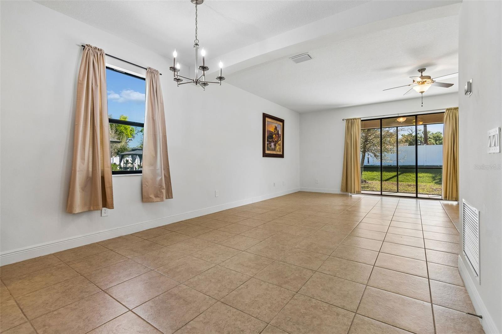 FLORABLU ESTATES - Residential