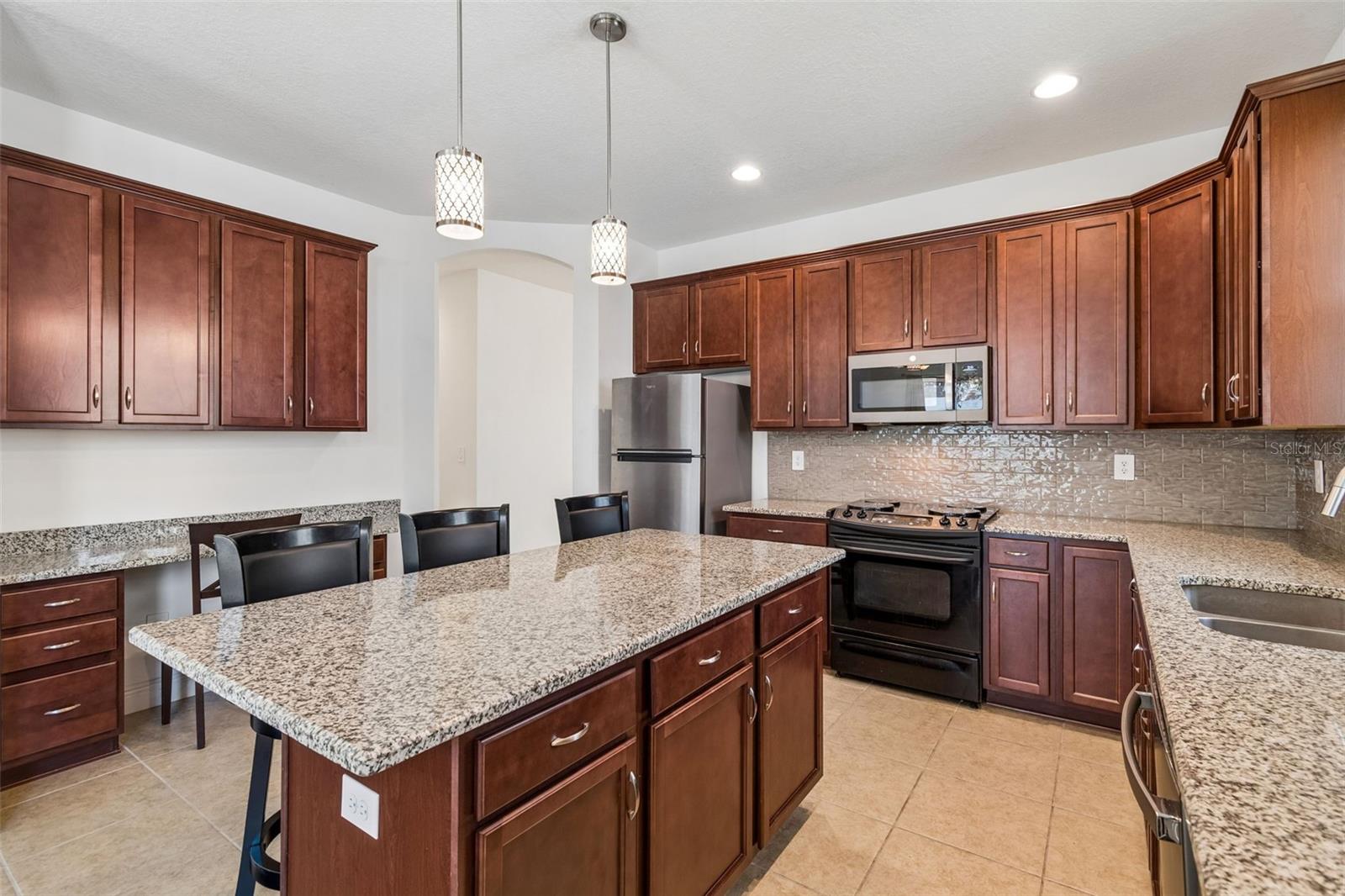 FLORABLU ESTATES - Residential