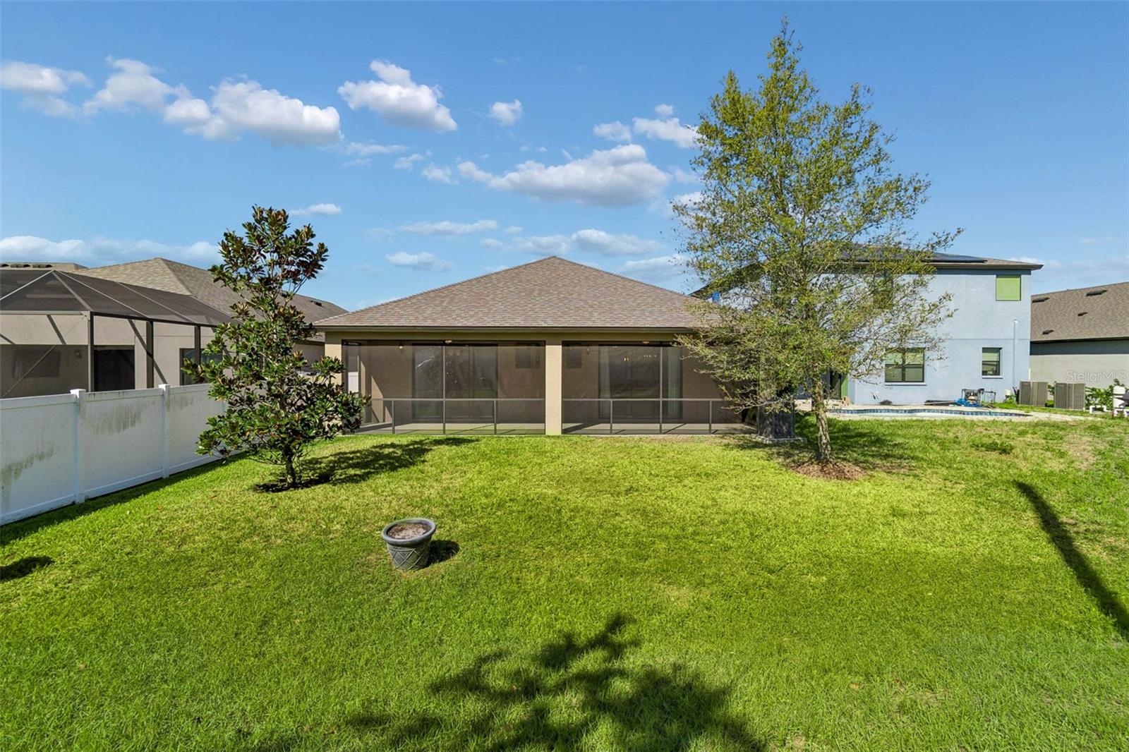 FLORABLU ESTATES - Residential