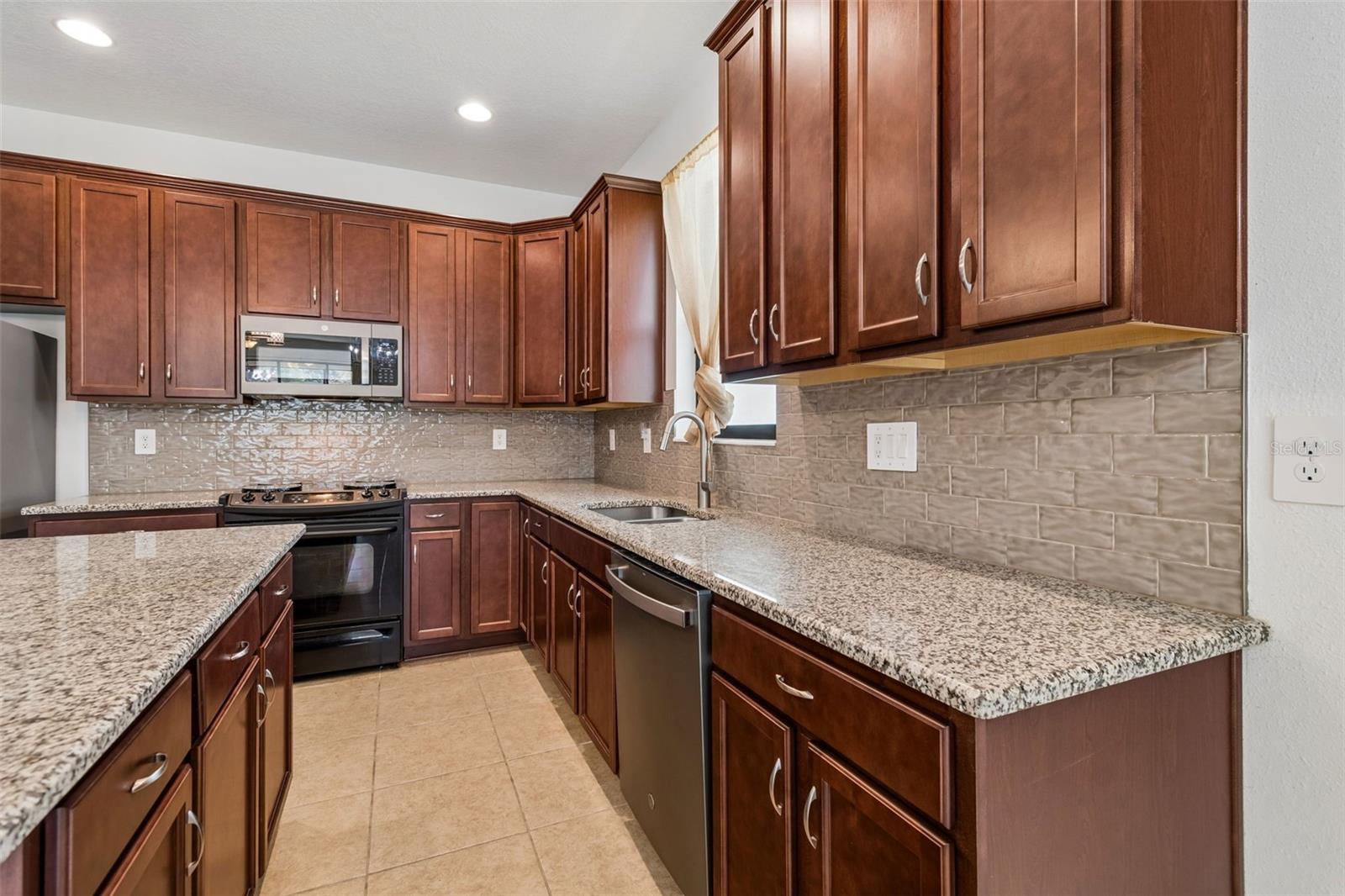 FLORABLU ESTATES - Residential