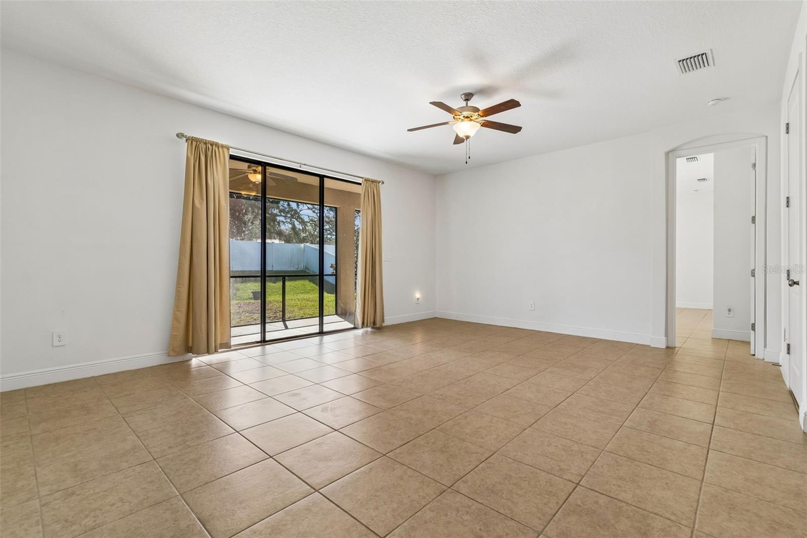 FLORABLU ESTATES - Residential