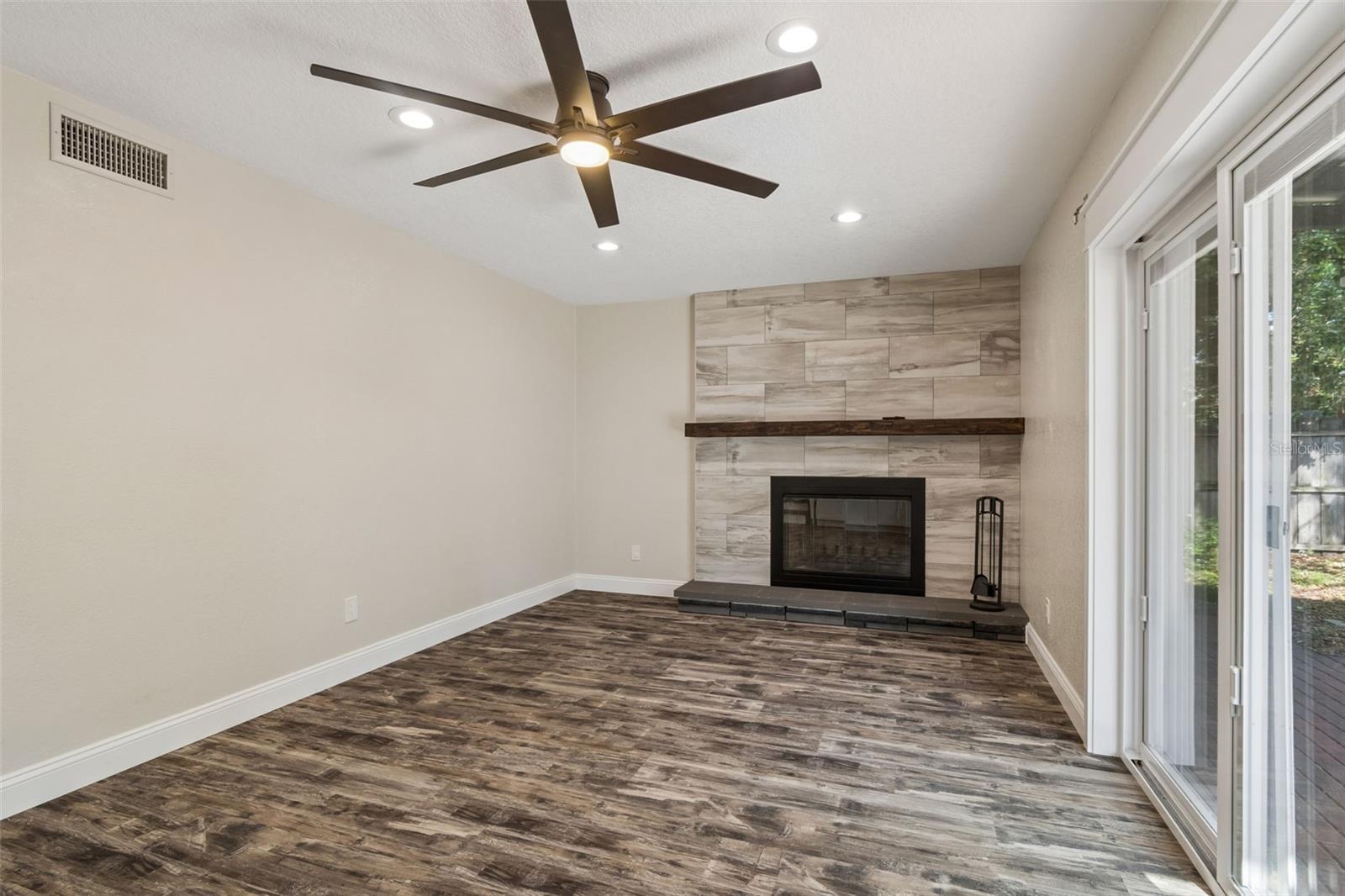 RIVIERA HEIGHTS 1ST ADD - Residential