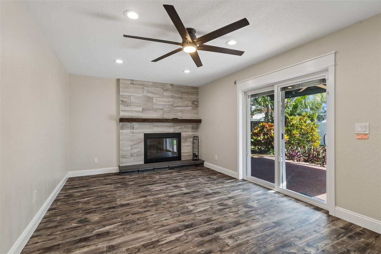 RIVIERA HEIGHTS 1ST ADD - Residential