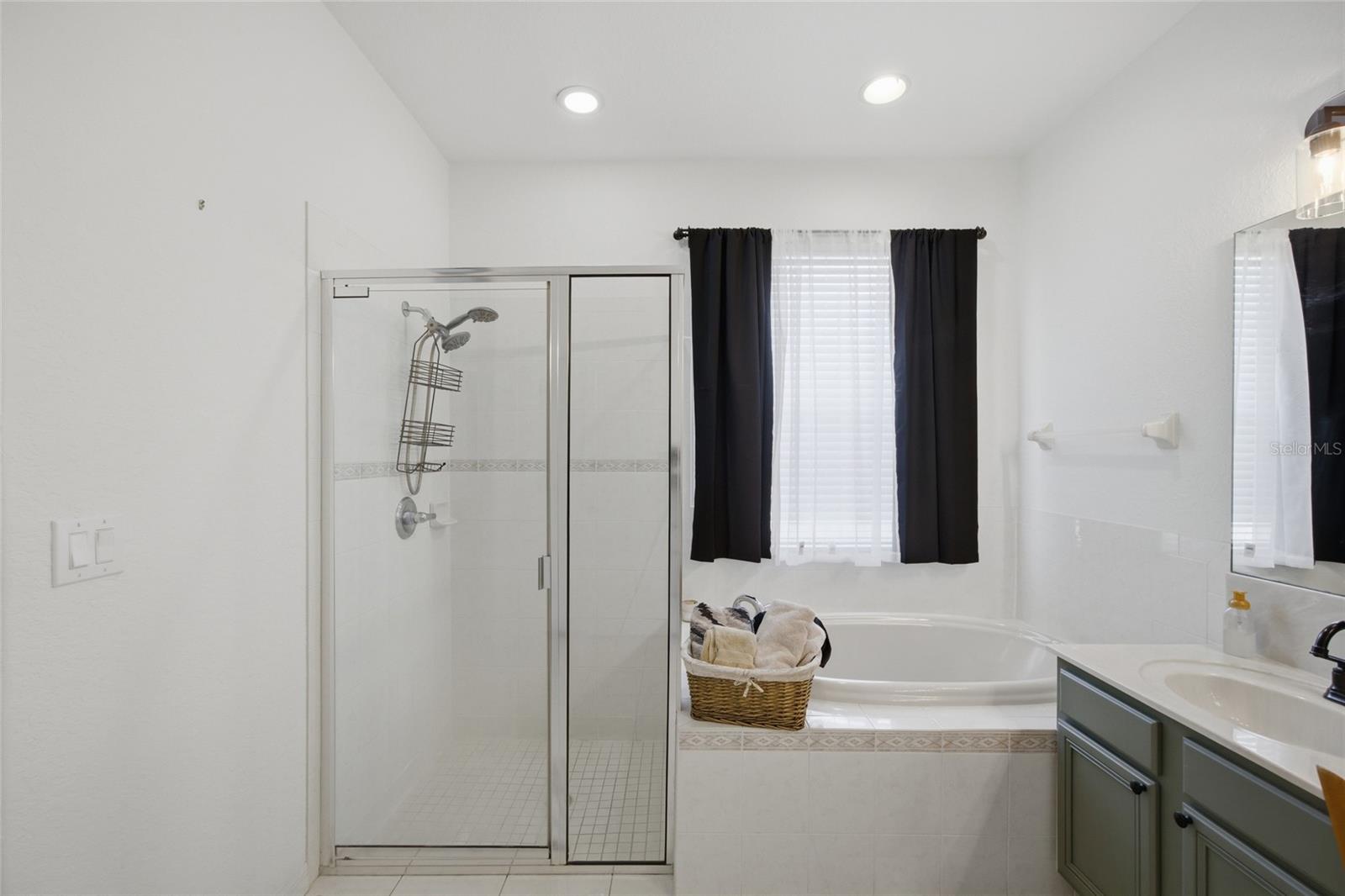 CREEKSIDE OAKS PH I - Residential