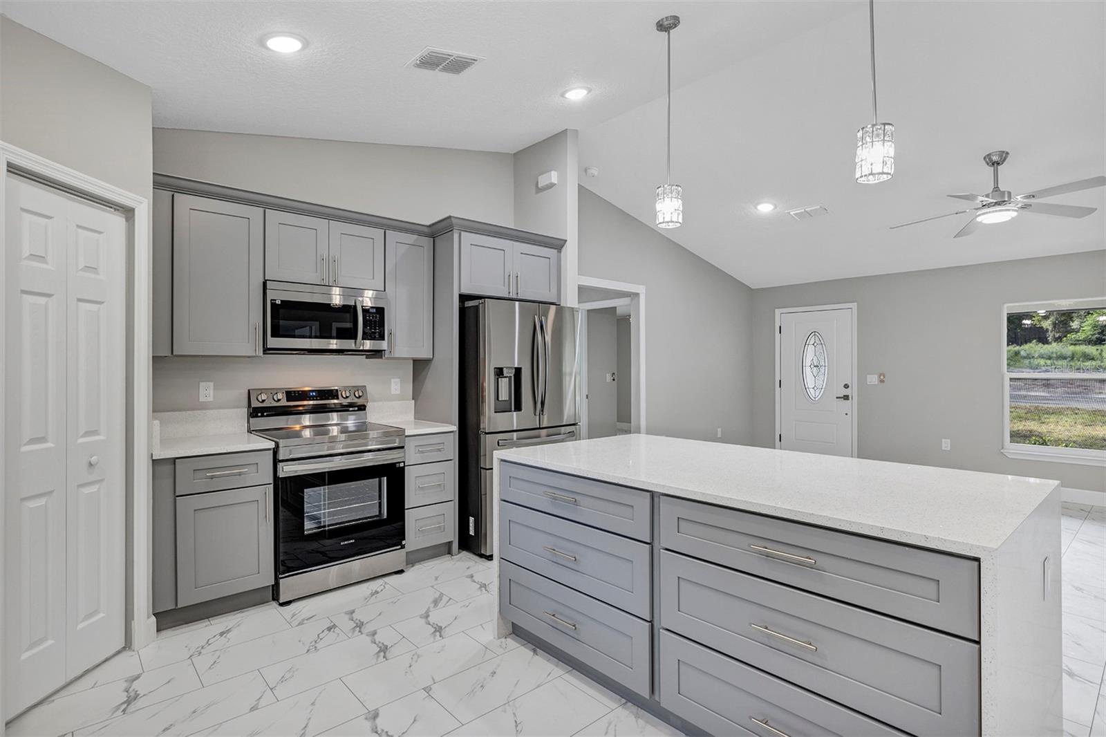 BELLEVIEW HEIGHTS ESTS (DIRT) - Residential
