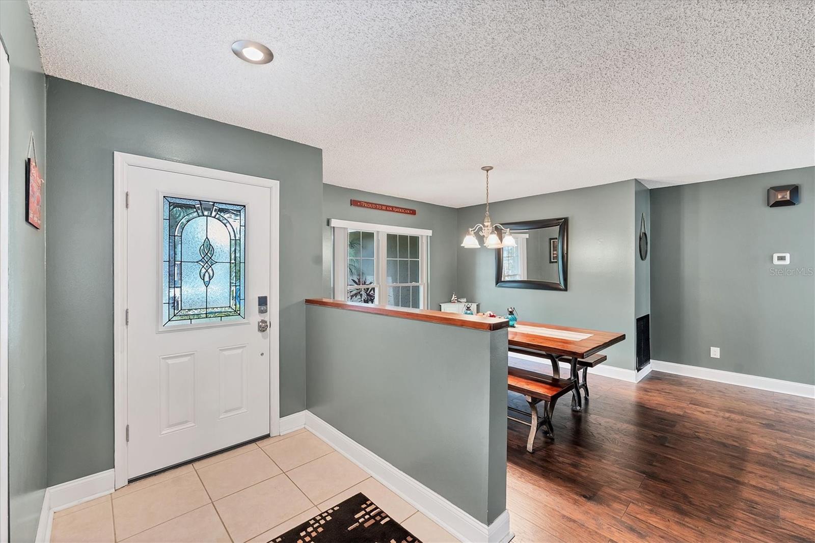 1612 SHADY LEAF DRIVE
