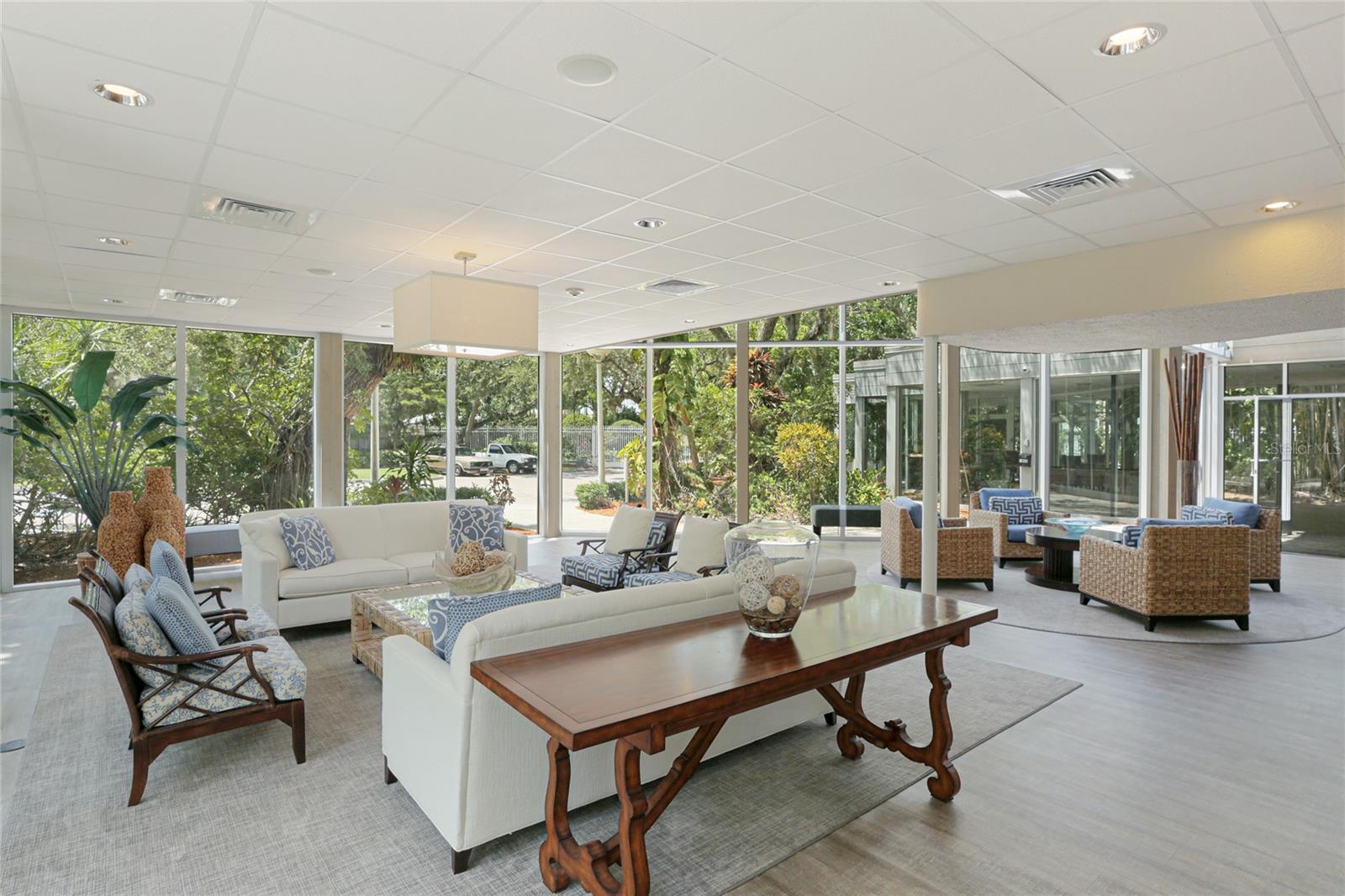 SUMMER COVE ON SIESTA - Residential