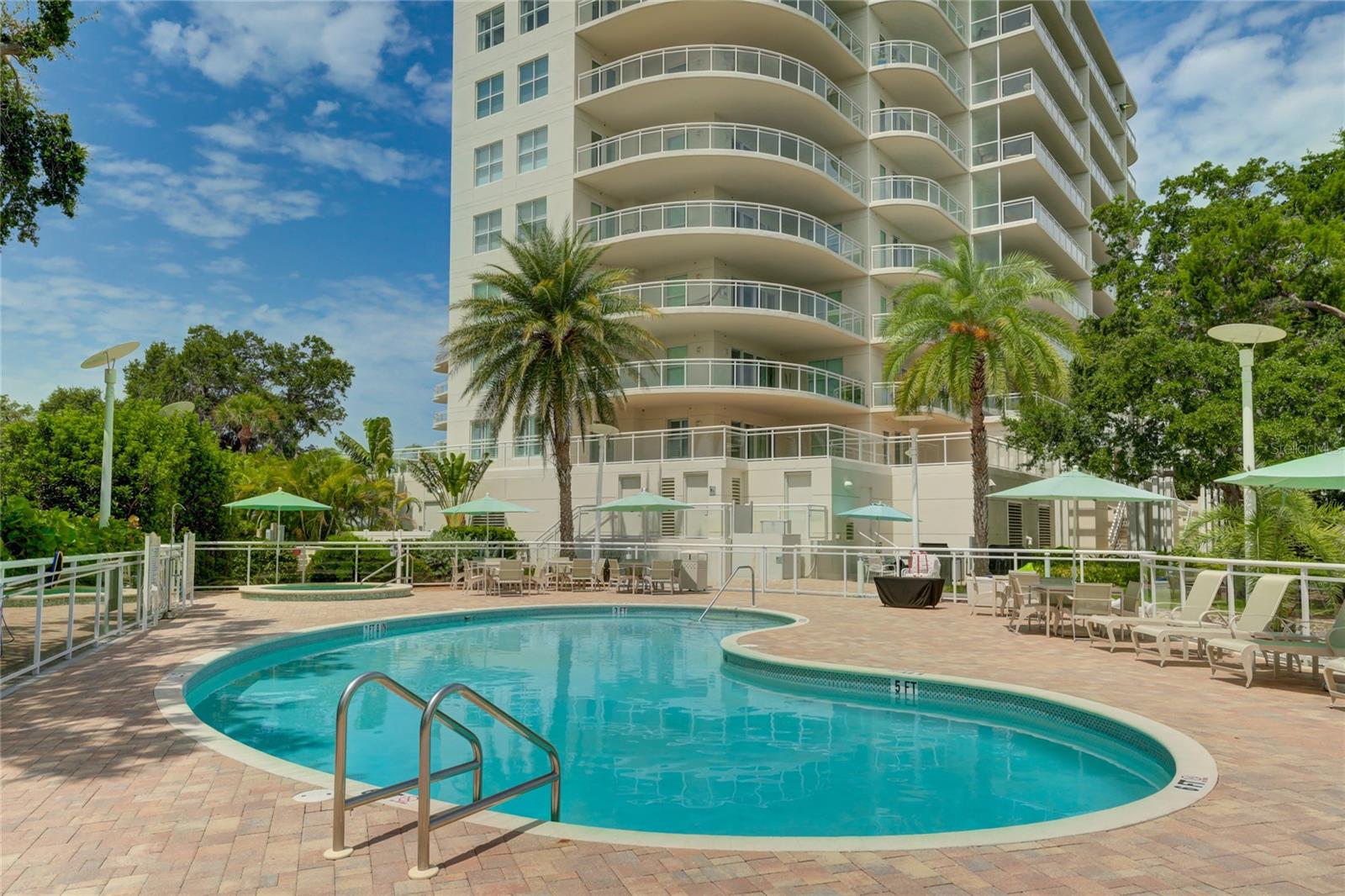 SUMMER COVE ON SIESTA - Residential