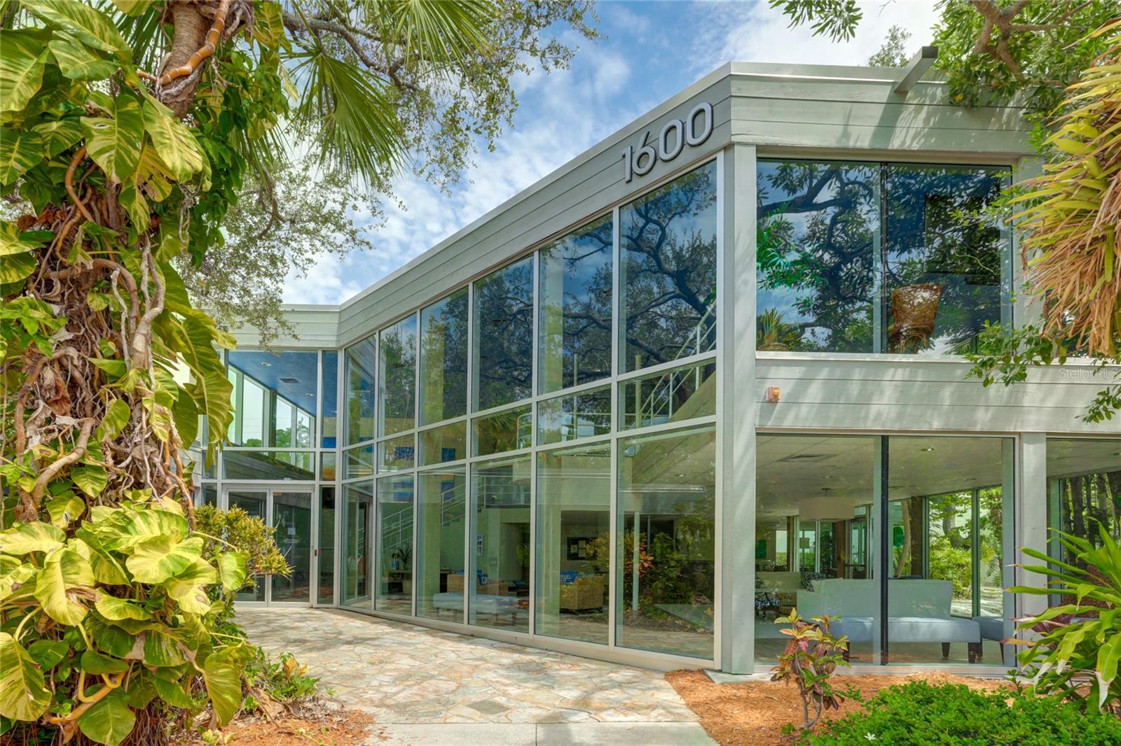 SUMMER COVE ON SIESTA - Residential