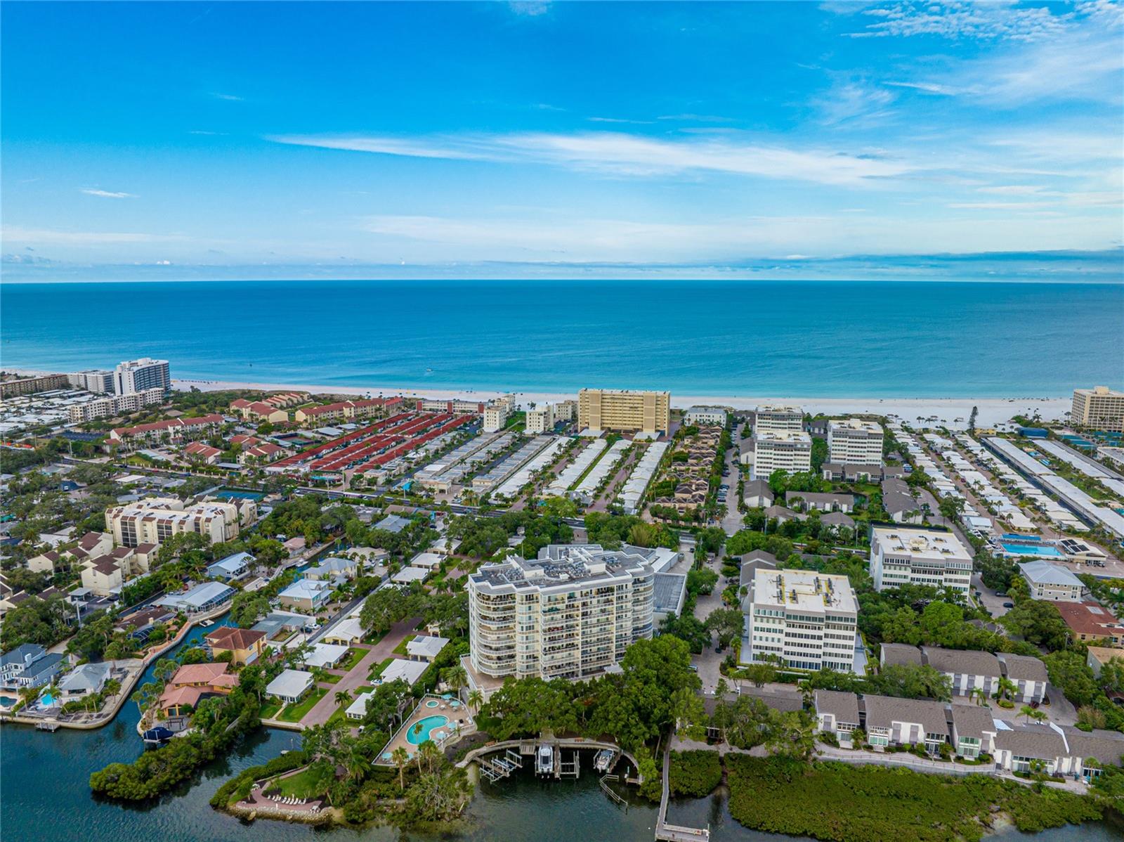 SUMMER COVE ON SIESTA - Residential