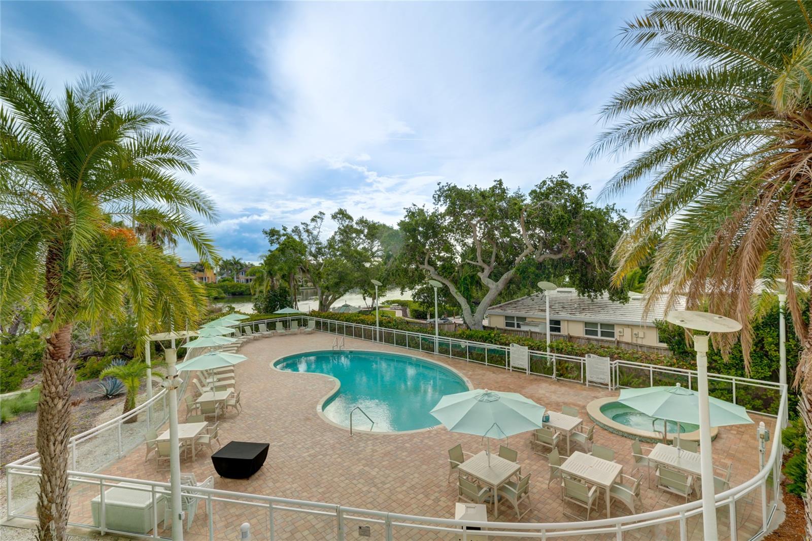 SUMMER COVE ON SIESTA - Residential