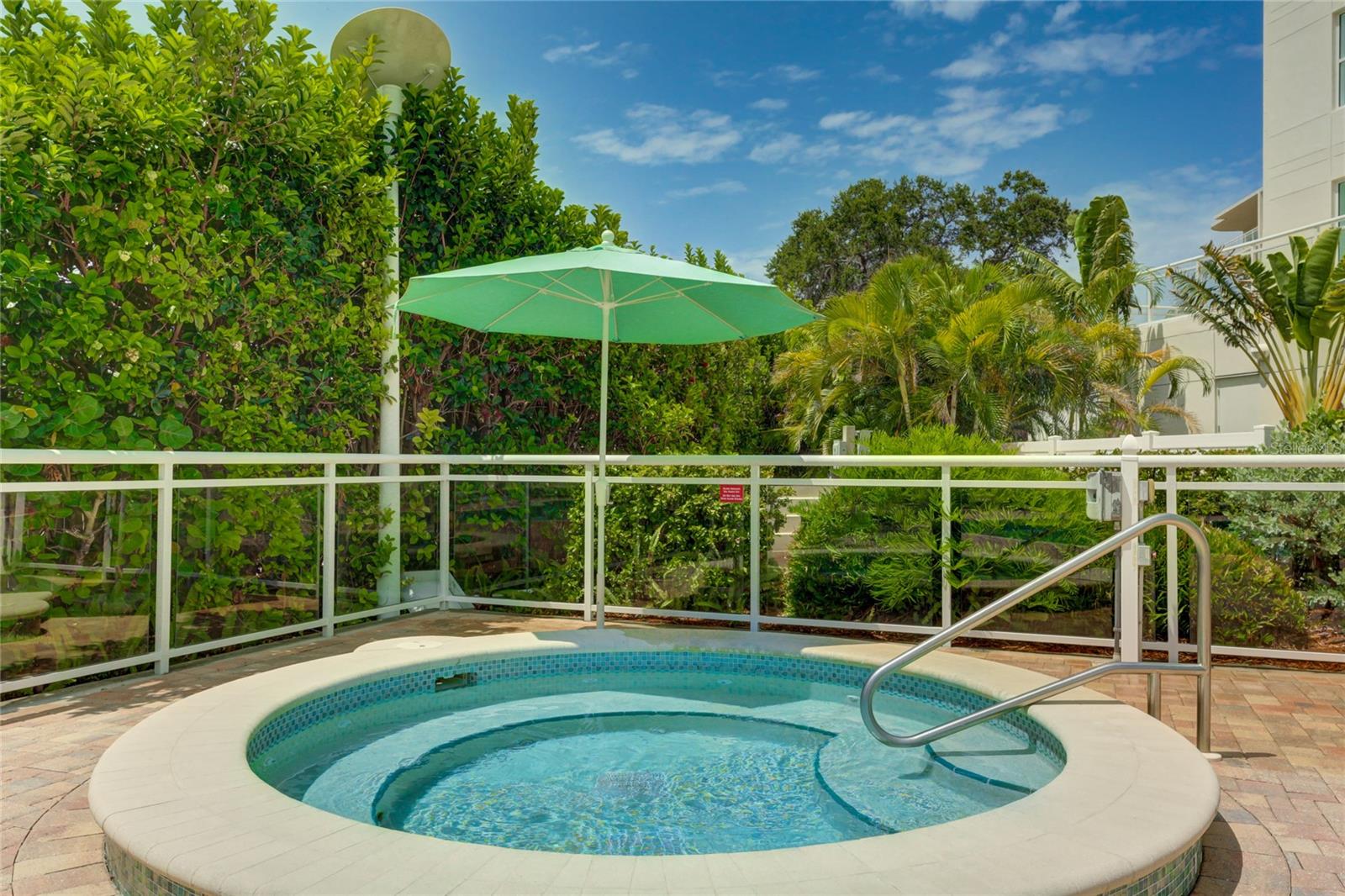 SUMMER COVE ON SIESTA - Residential