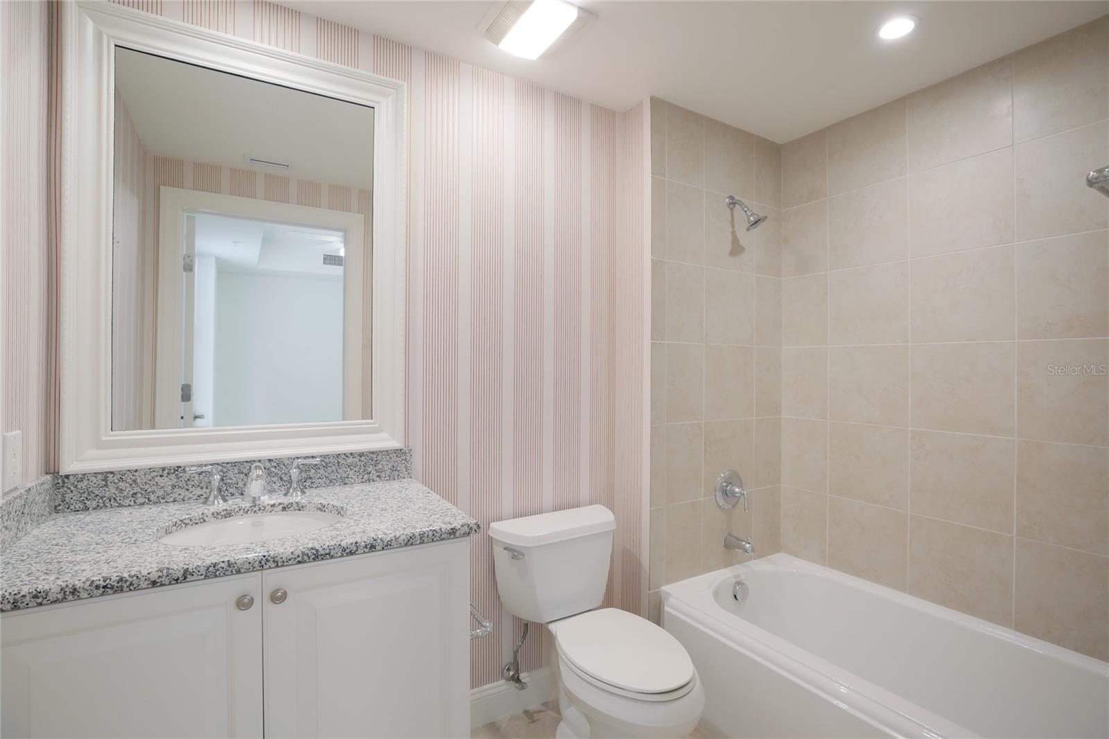 SUMMER COVE ON SIESTA - Residential