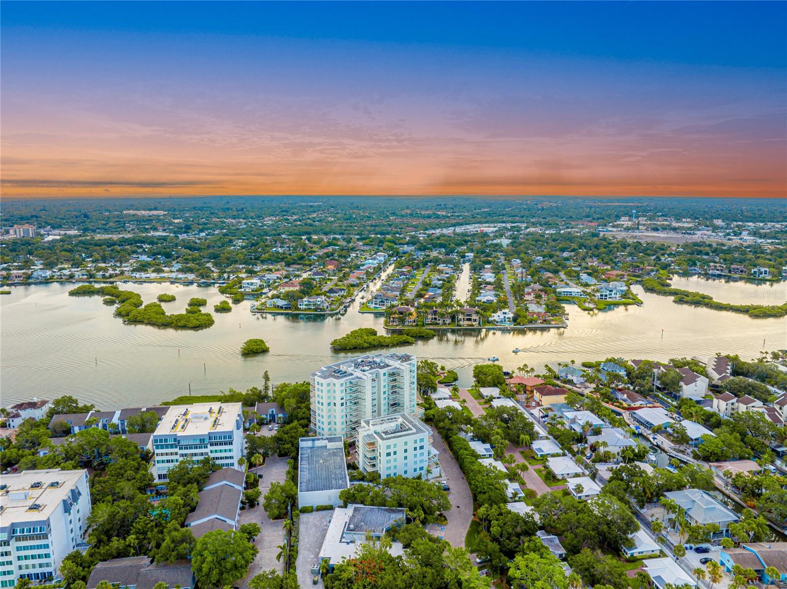 SUMMER COVE ON SIESTA - Residential