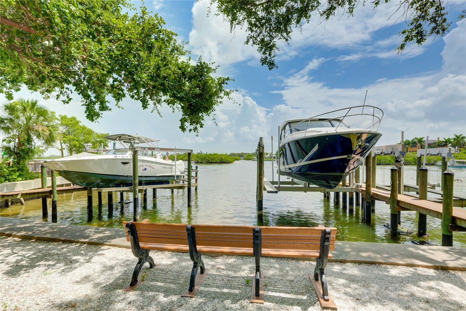 SUMMER COVE ON SIESTA - Residential