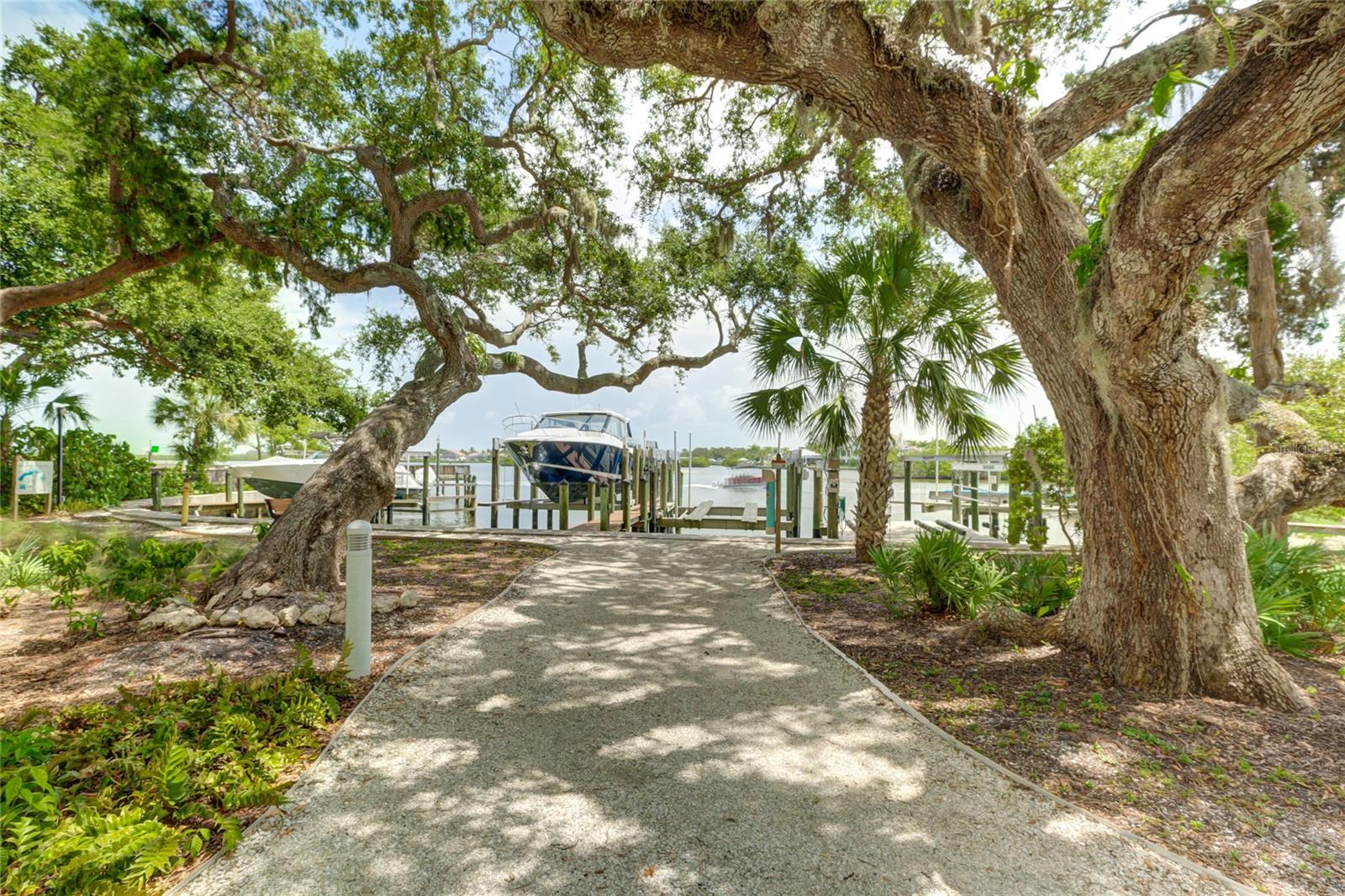 SUMMER COVE ON SIESTA - Residential