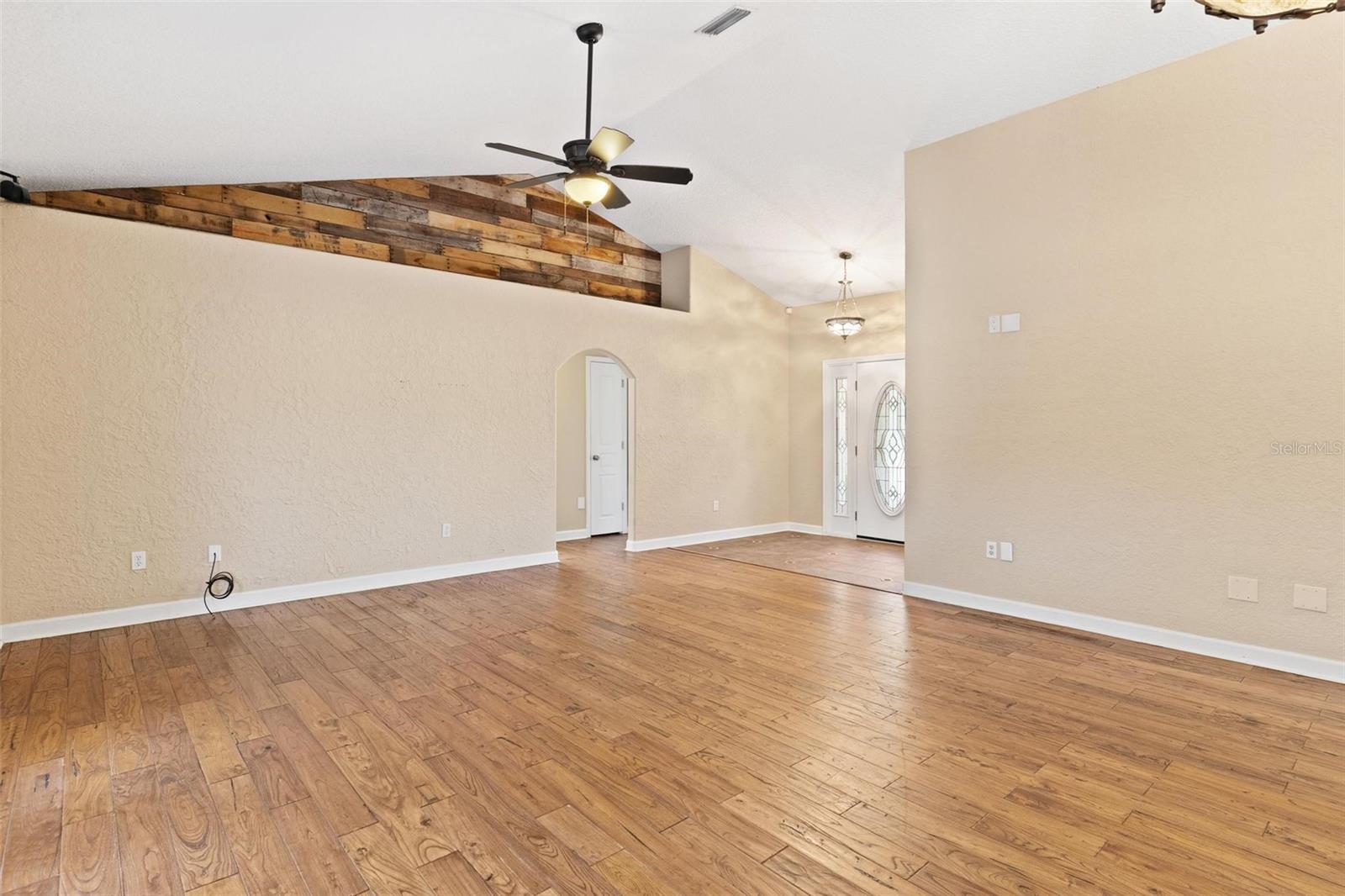 FRUITLAND PARK WINGSPREAD SUB - Residential