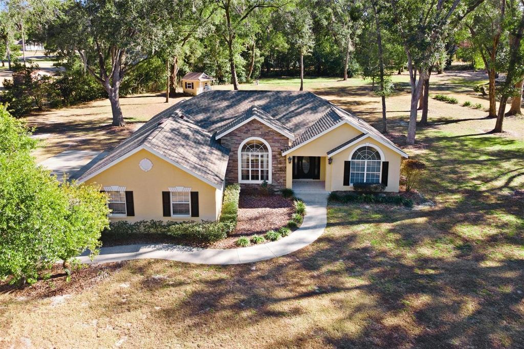 Photo of 1803 Otters Pond Road, Fruitland Park, FL 34731 (MLS # G5107911)