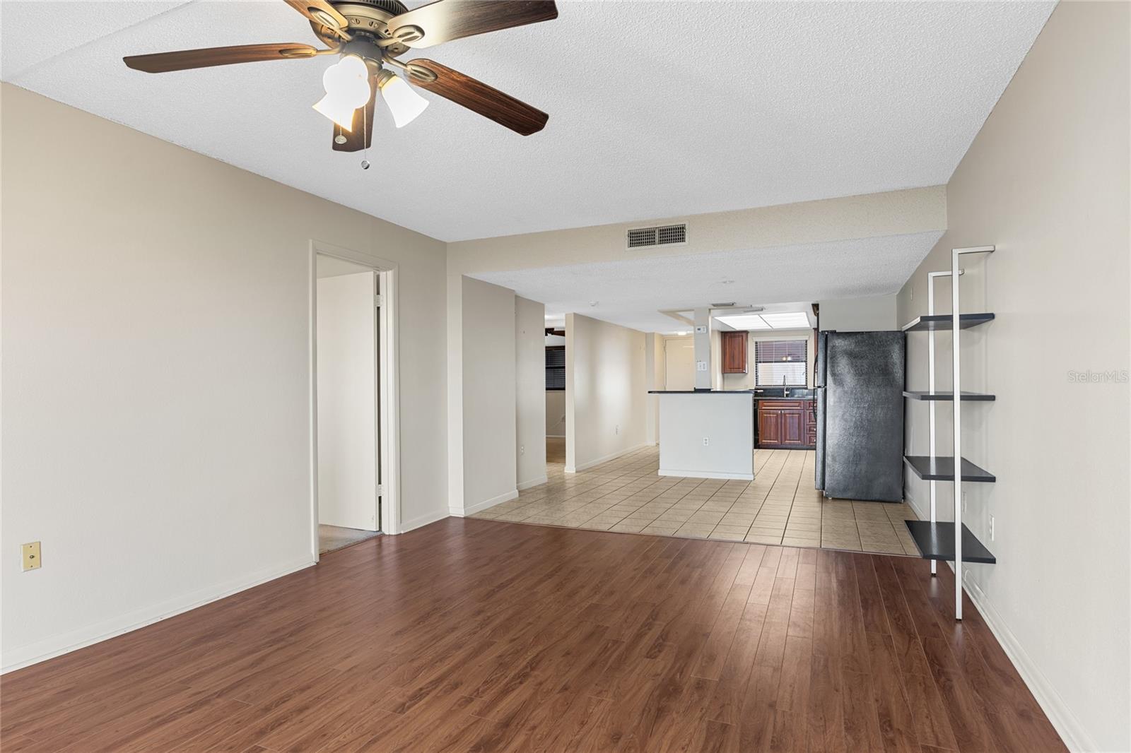 CHATEAU TOWER CONDO - Residential