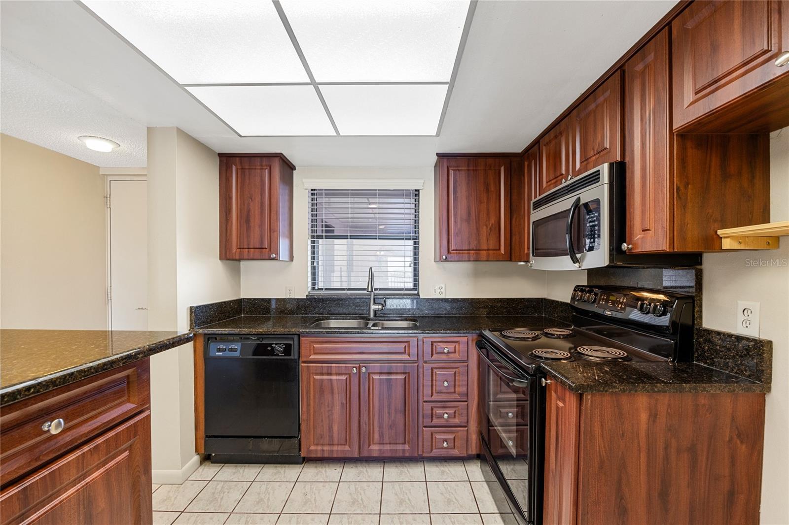 CHATEAU TOWER CONDO - Residential