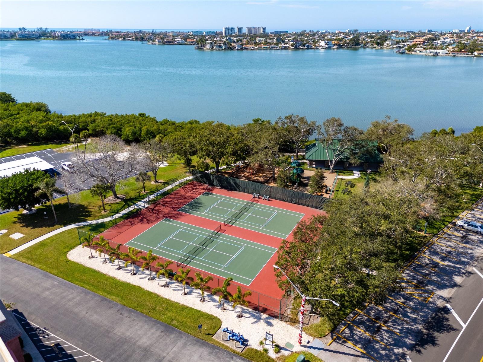 CHATEAU TOWER CONDO - Residential