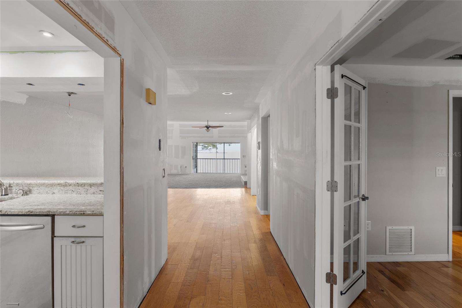 MARINERS COVE CONDO PH I - Residential