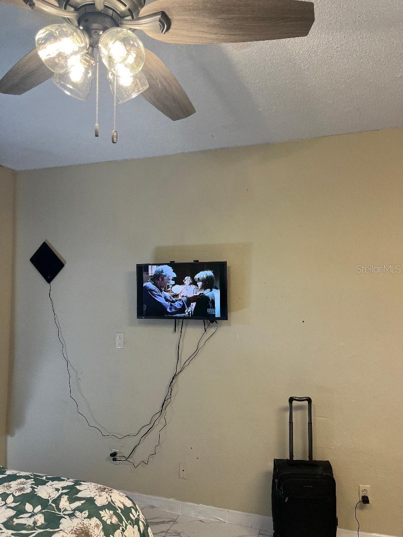 ALLIANCE CONDO - Residential Lease