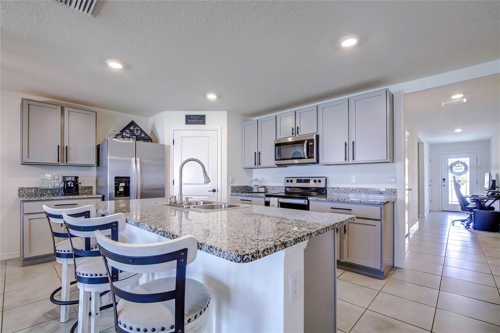 Photo of 4111 Autumn Amber Drive, Spring Hill, FL 34609 (MLS # OM722507)