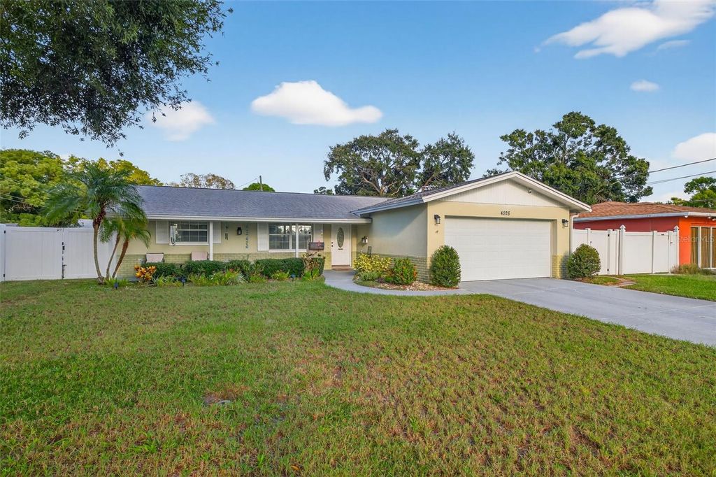 Photo of 4926 Columbus Way S, St Petersburg, FL 33712 (MLS # TB8431491)