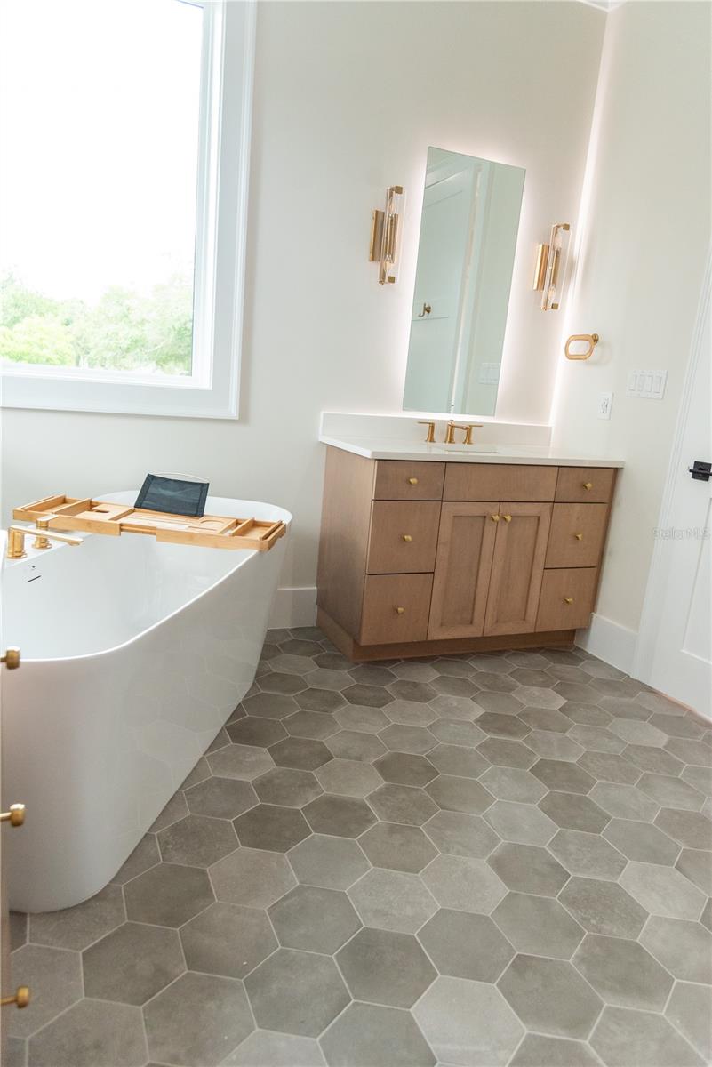 BEL MAR REV UNIT 8 - Residential