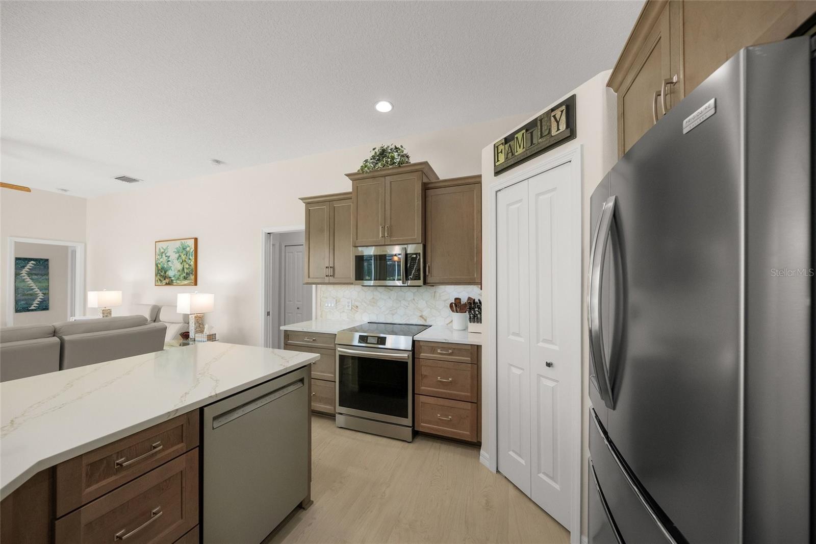 LAUREL MEADOWS - Residential