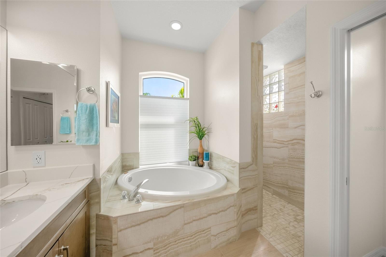 LAUREL MEADOWS - Residential