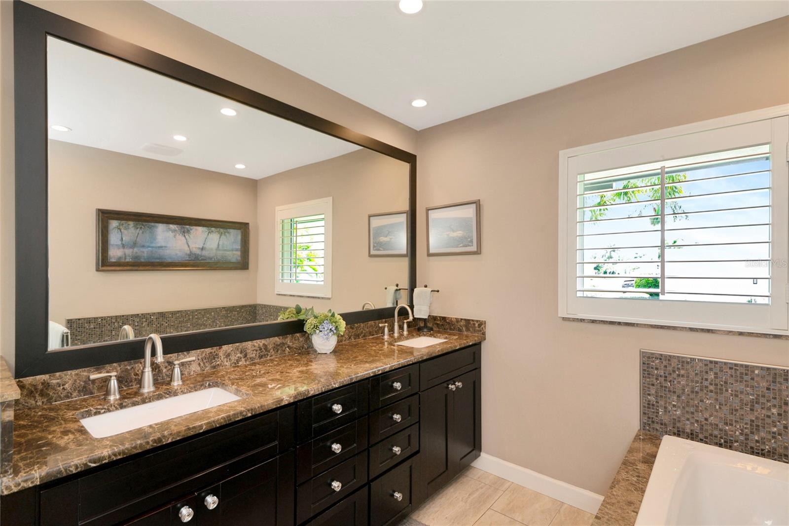 SOUTHBAY YACHT & RACQUET CLUB - Residential