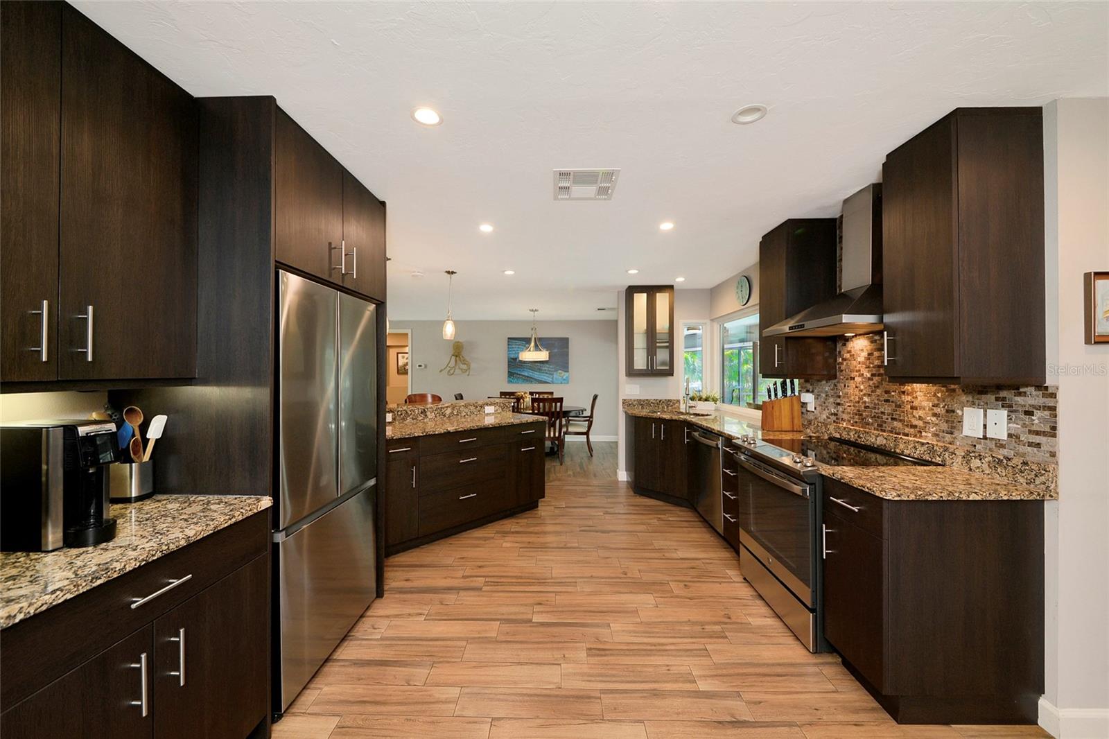 SOUTHBAY YACHT & RACQUET CLUB - Residential